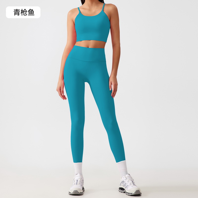 Women's Seamless Yoga Outfit Set - Spaghetti Strap Crop Top & High - Waisted Biker Shorts for Workout, Running, Fitness - Brown 