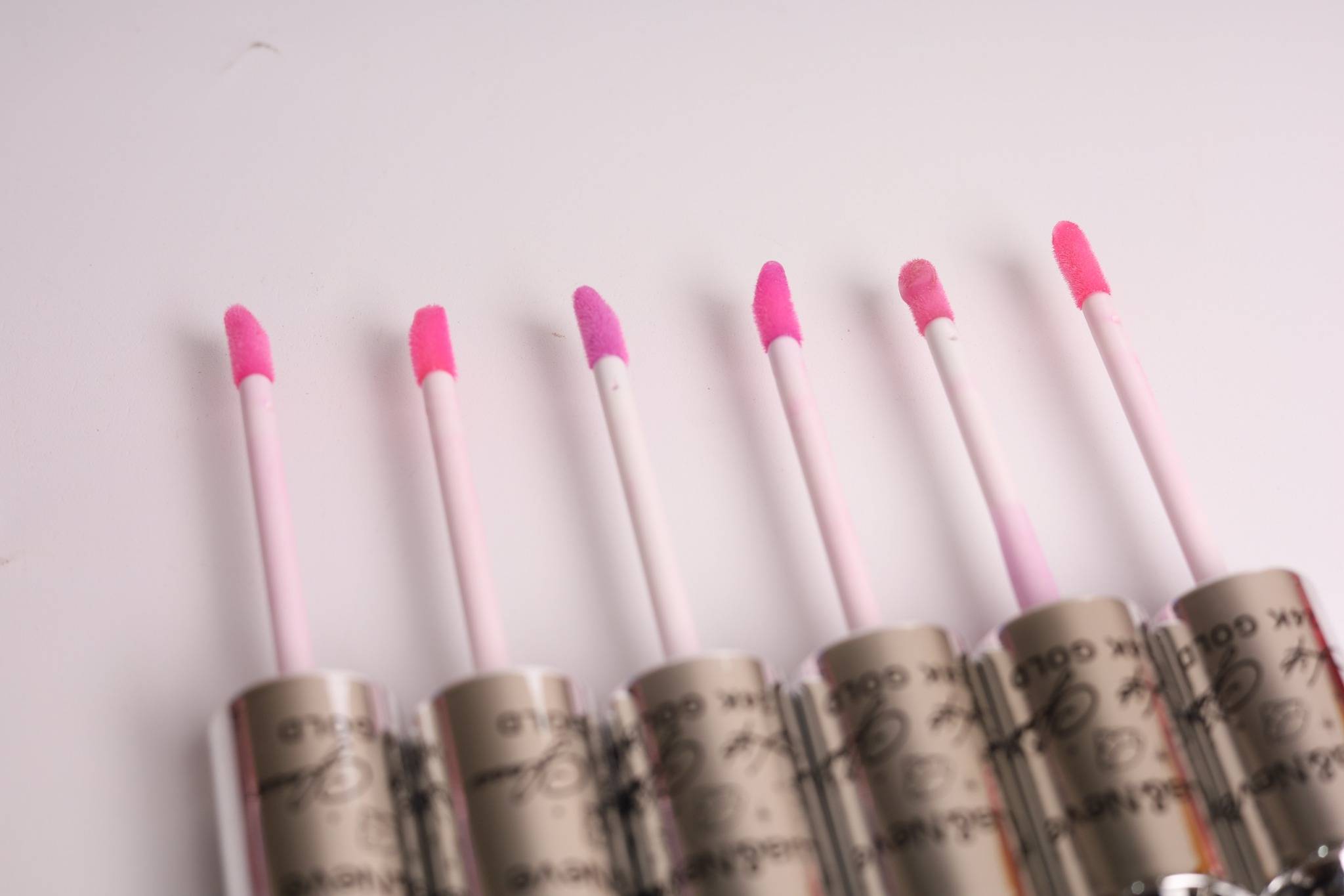 Lip Gloss 24K Lua&Neve | Frasco com Corte de Diamante, Pó Dourado Brilhante, Cria Bicos de Vidro Luxuosos