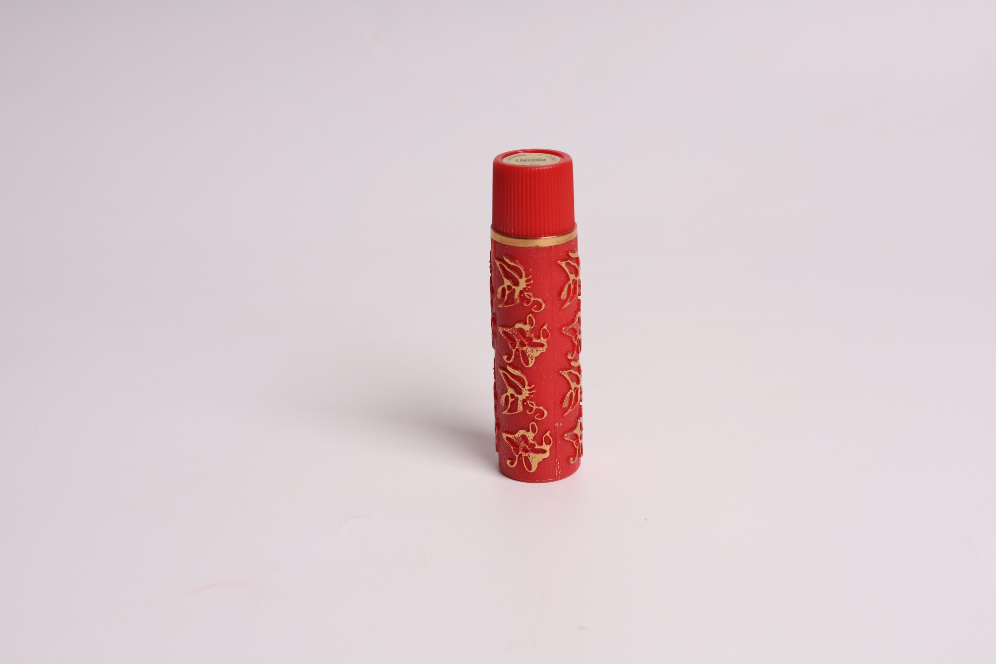 Batom Lua&Neve com Gravura | Cores Vibrantes, Design em Rilhete de Borboletas, Cor Intensa e Duradoura, Colisão entre Retrô e Moda