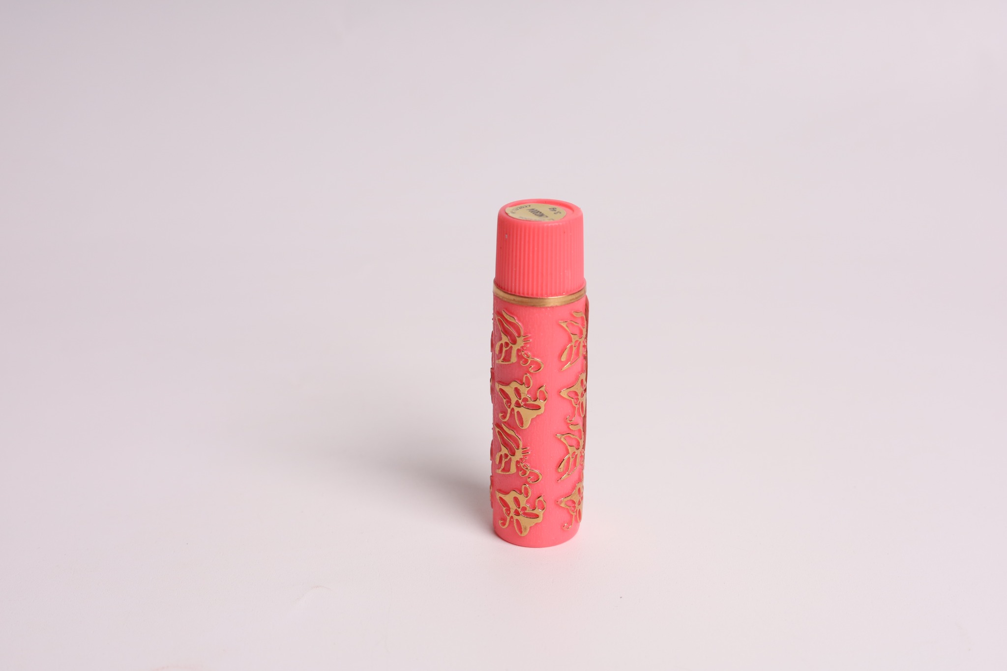 Batom Lua&Neve com Gravura | Cores Vibrantes, Design em Rilhete de Borboletas, Cor Intensa e Duradoura, Colisão entre Retrô e Moda