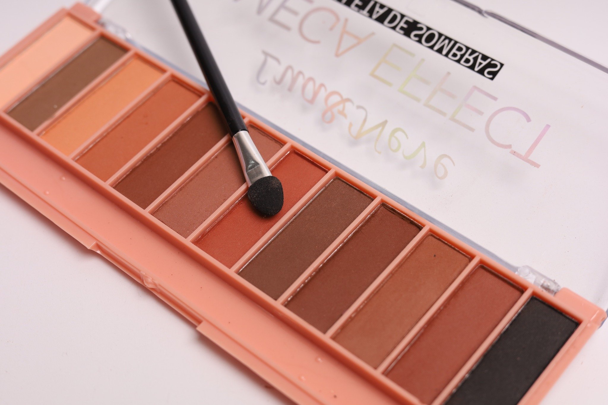 Paleta de Sombras Terra Lua&Neve | 12 Cores Versáteis para Dia a Dia, Textura Fina, Amigável para Iniciantes, Cria Sensação Tender e Premium