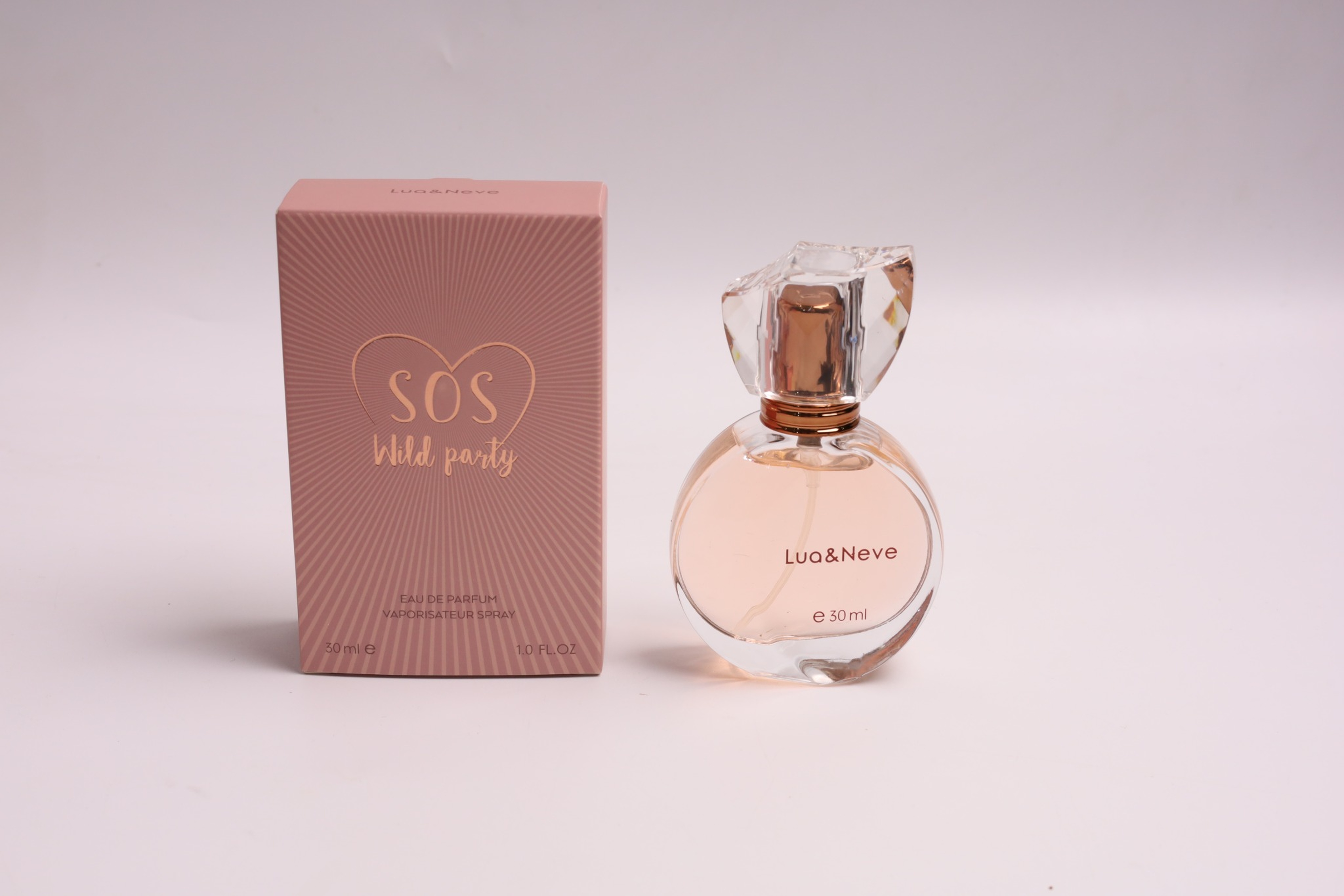 精致粉盒！Lua&Neve 香水 30ml 香遇派对