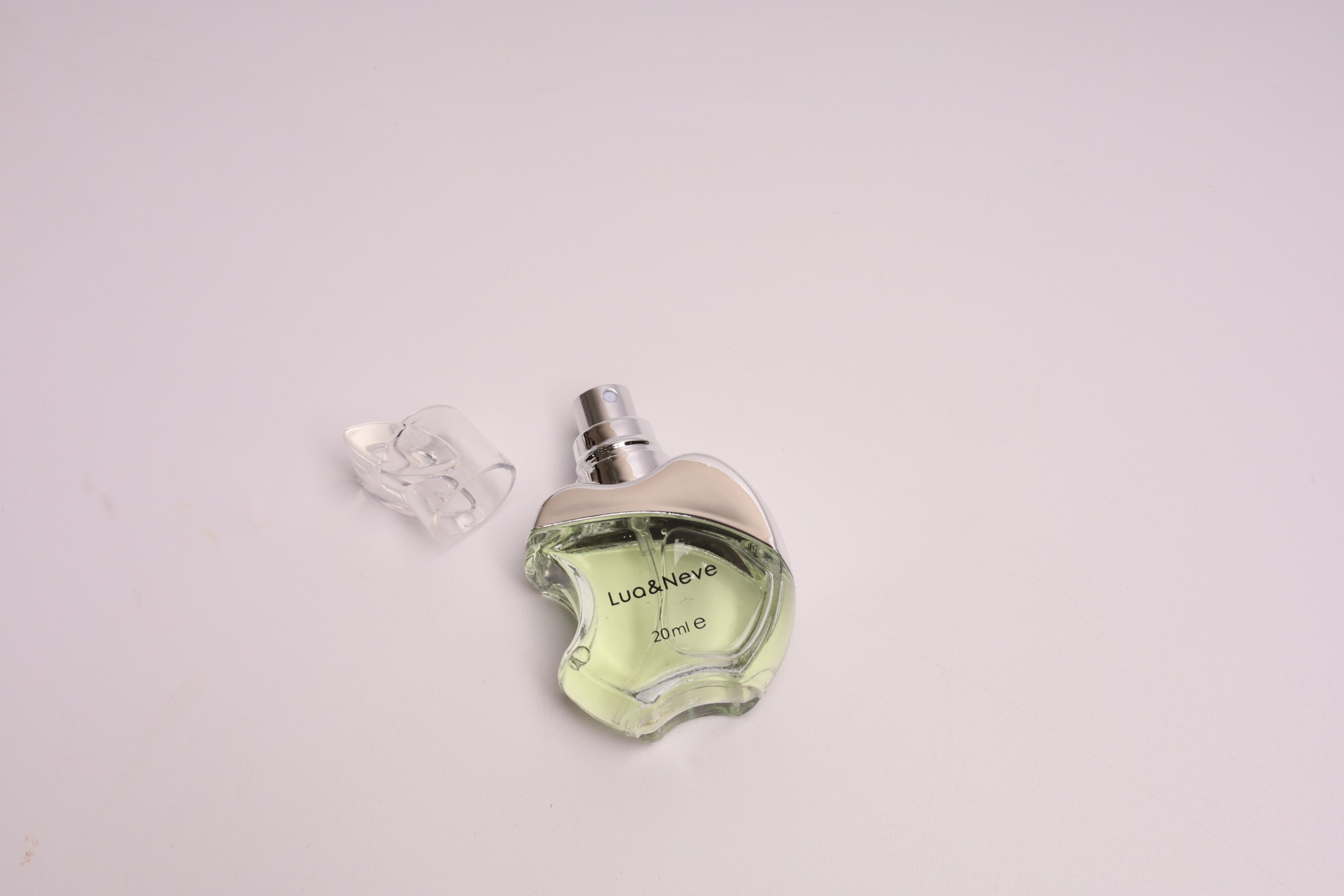 Perfume Lua&Neve em Forma de Maçã 20ml, Aroma Leve e Fresco, Design Único