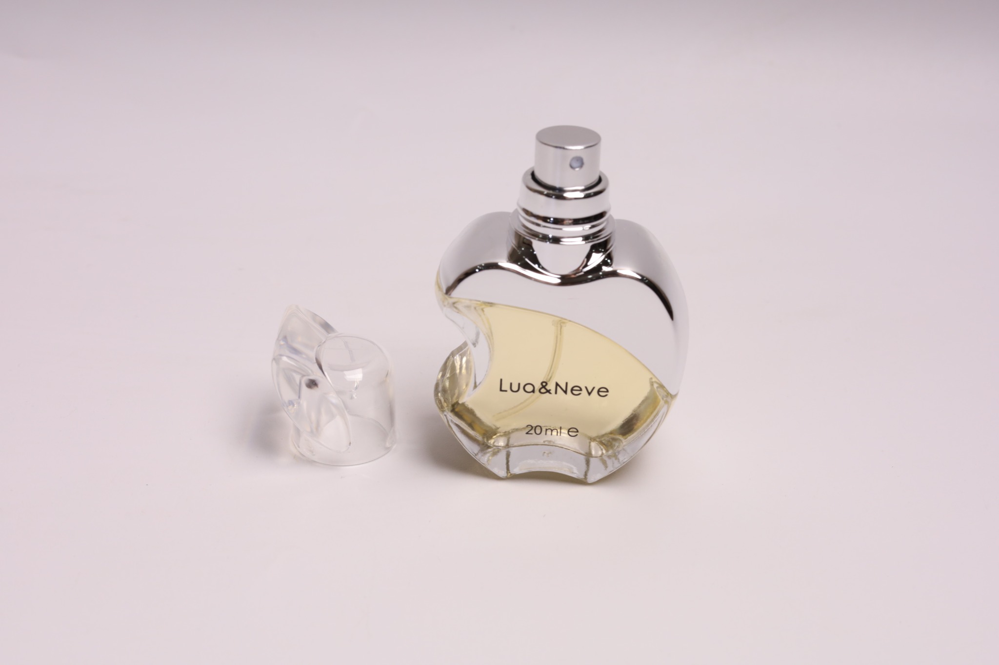 Perfume Lua&Neve Chance Cleanli 20ml, Frasco em Forma de Maçã, Aroma Fresco e Elegante