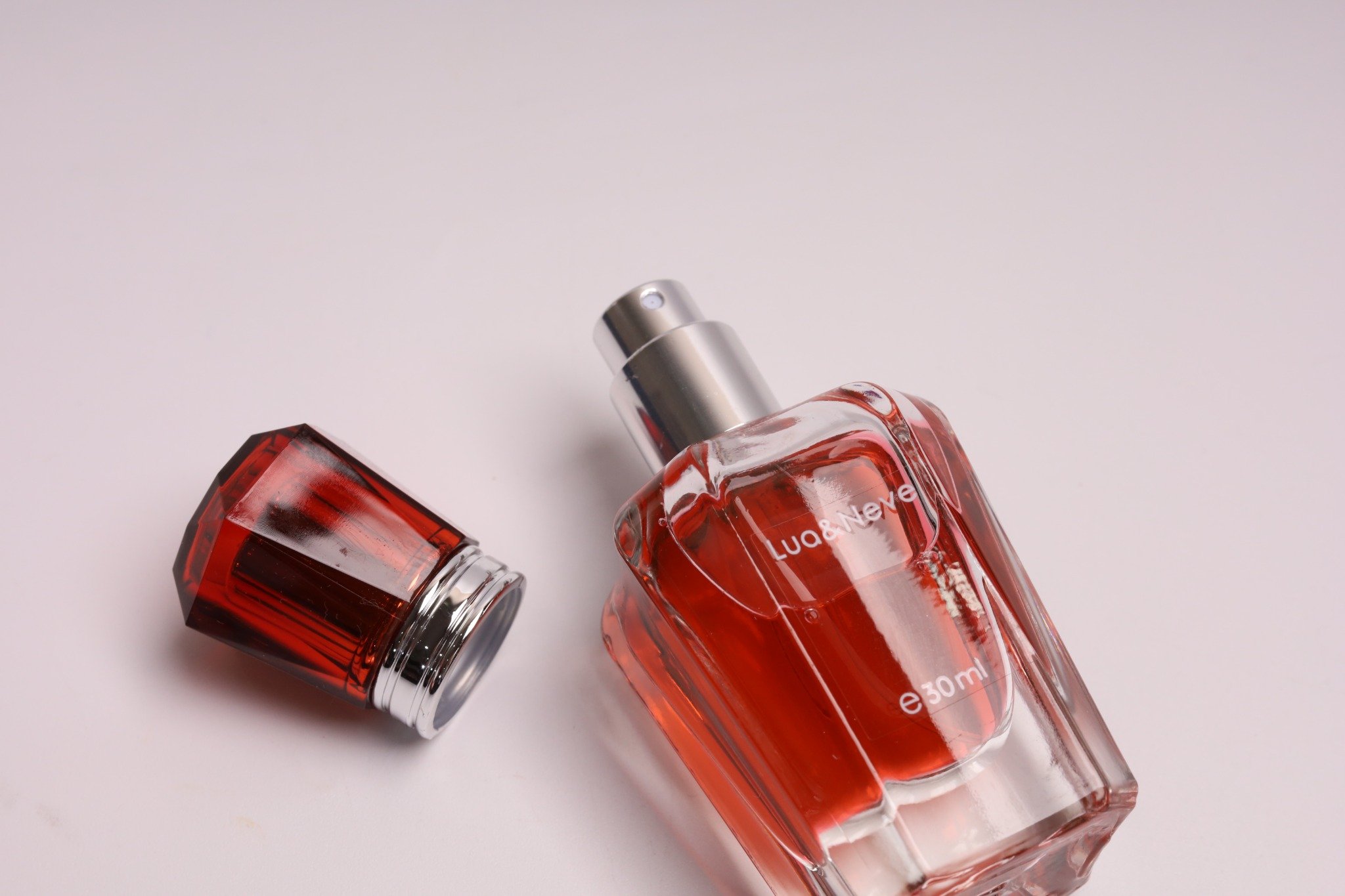 Perfume Lua&Neve Pedra Rubra Ardente 30ml | Fragrância Doce de Maçã, Acendendo a Atmosfera Romântica