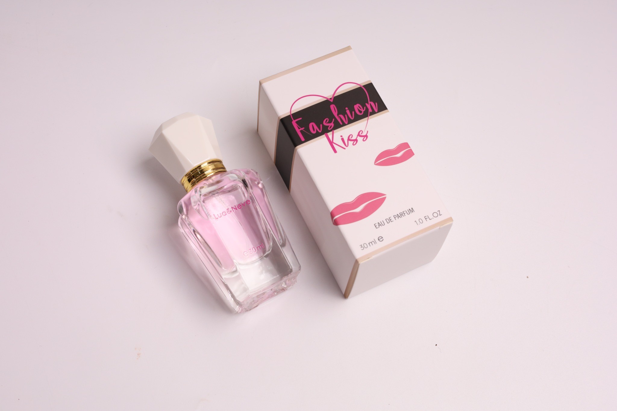 Perfume Lua&Neve Fashion Kiss 30ml, Tampa de Diamante Rosa, Notas Doces