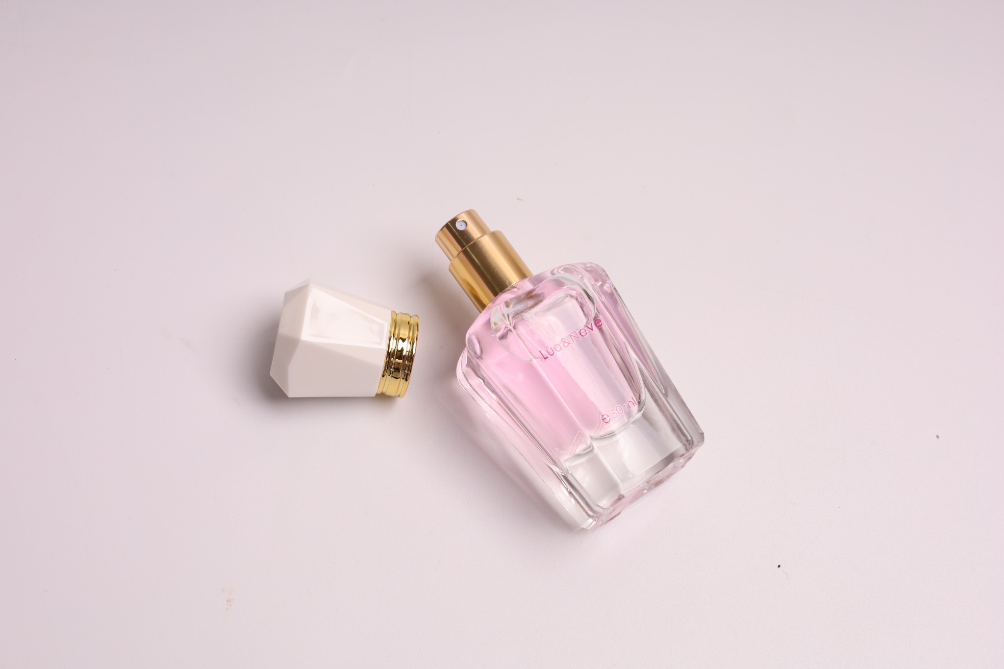 Perfume Lua&Neve Fashion Kiss 30ml, Tampa de Diamante Rosa, Notas Doces