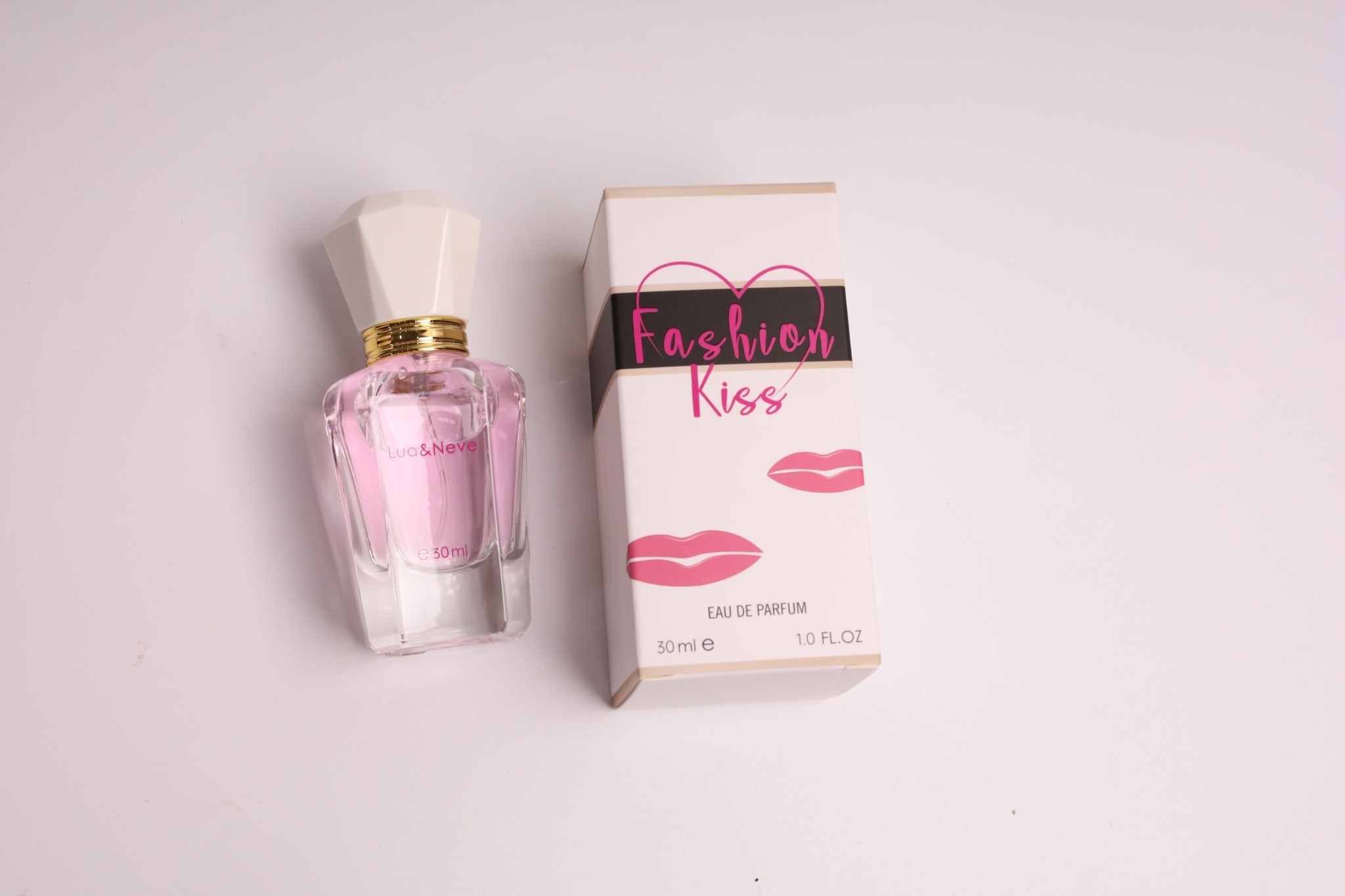 Perfume Lua&Neve Fashion Kiss 30ml, Tampa de Diamante Rosa, Notas Doces
