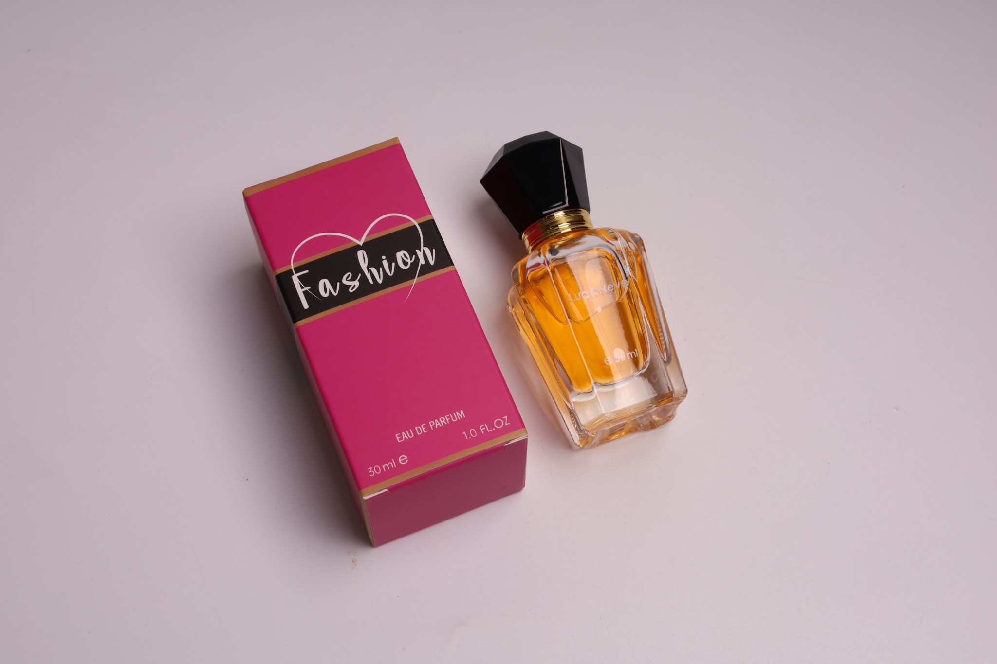 Perfume Lua&Neve Fashion 30ml, Tampa de Diamante Preto, Notas Ambarinas
