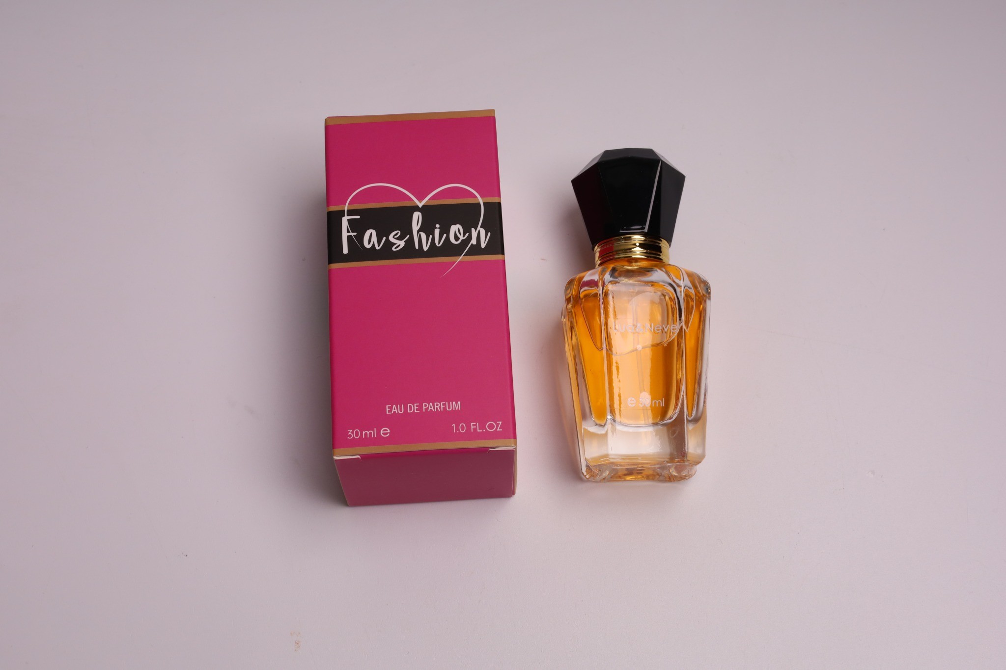Perfume Lua&Neve Fashion 30ml, Tampa de Diamante Preto, Notas Ambarinas