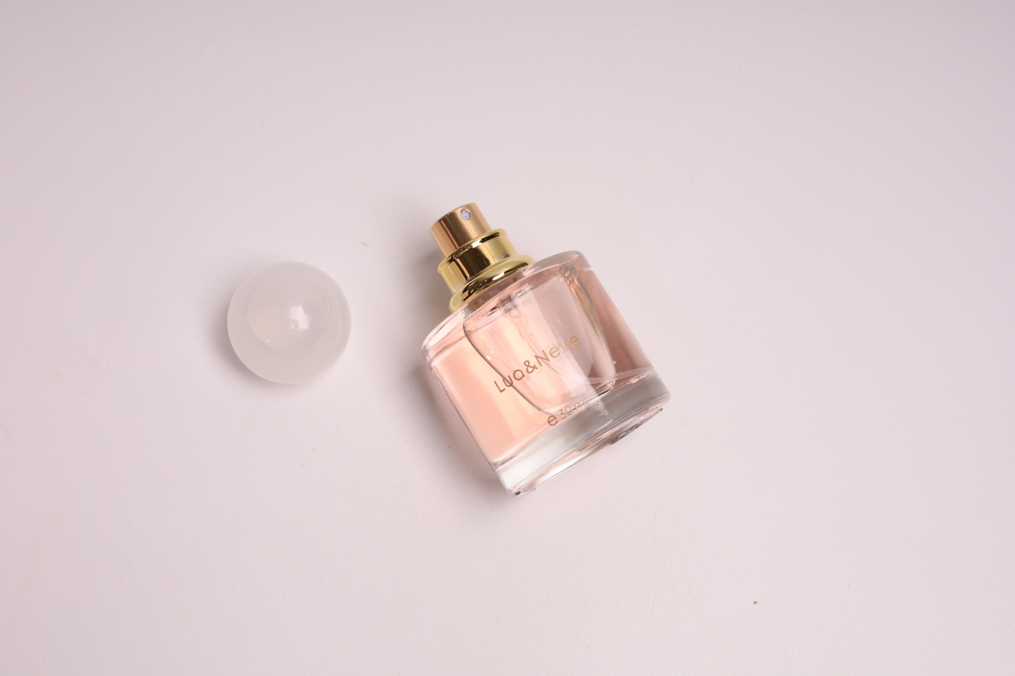 Perfume Lua&Neve Rose Golden 30ml, Tampa Esférica, Notas Florais Doces