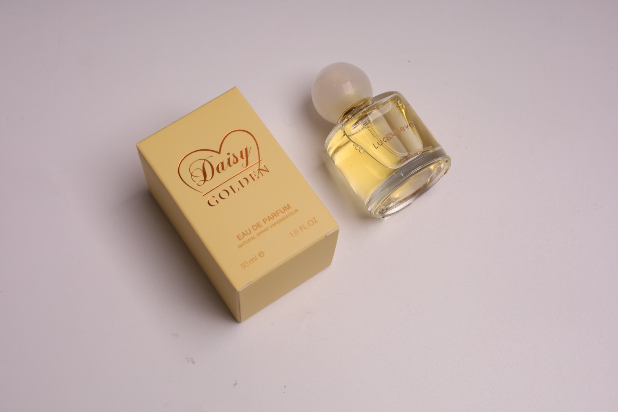 Perfume Lua&Neve Daisy Golden 30ml, Tampa Esférica, Notas Florais Elegantes