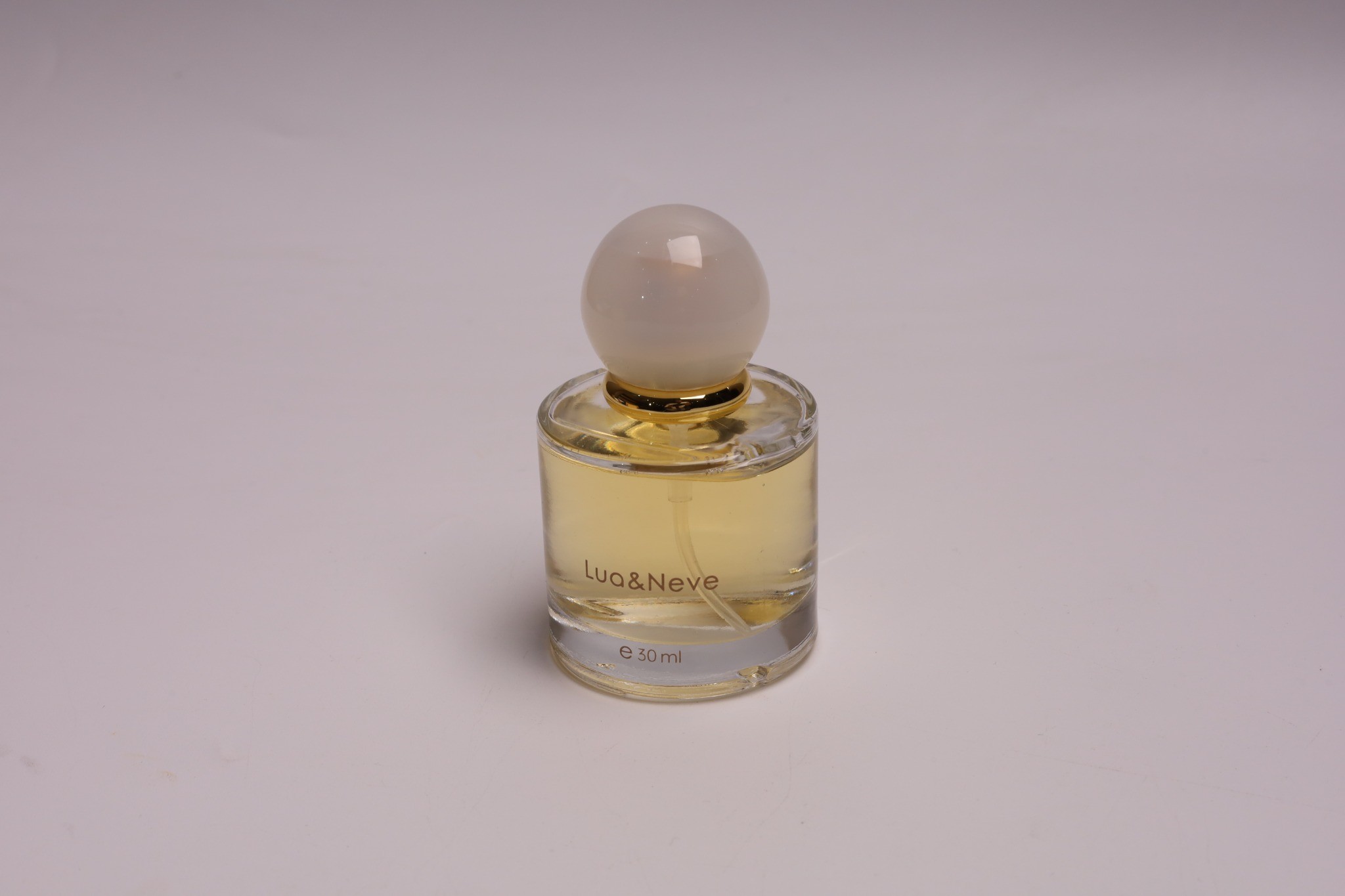 Perfume Lua&Neve Daisy Golden 30ml, Tampa Esférica, Notas Florais Elegantes