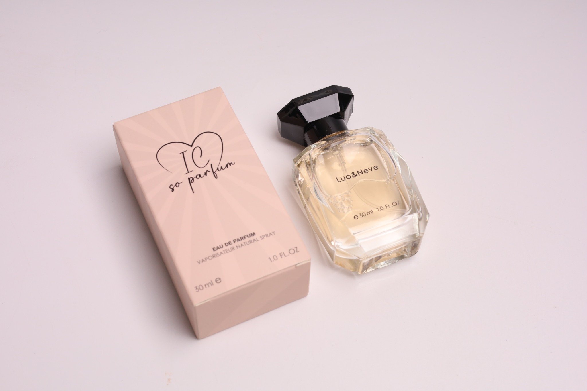 Perfume Lua&Neve Brilhante Diamante 30ml | Tampa de Diamante Preto + Frasco Quadrado Transparente, Encontre Notas Românticas