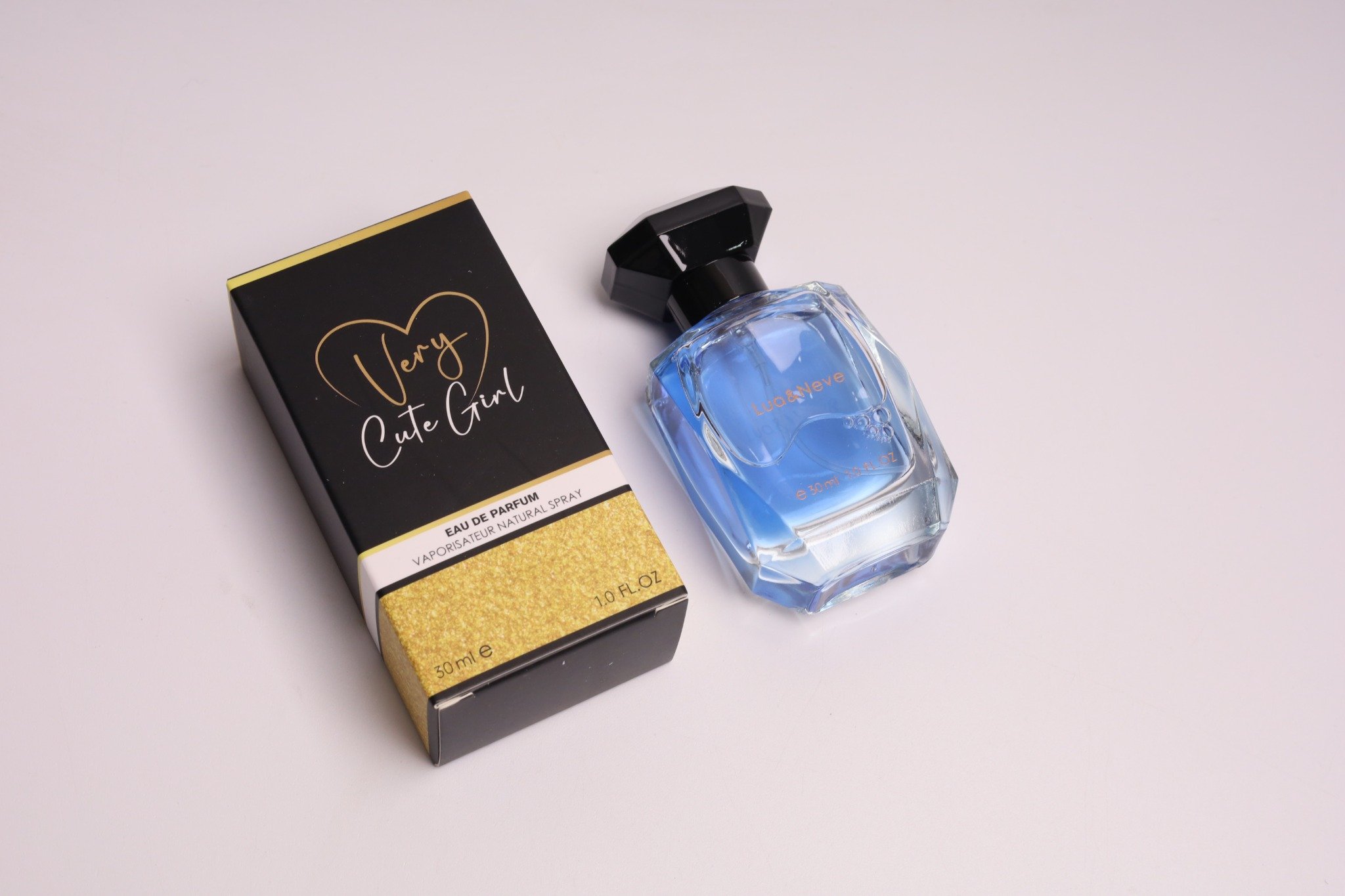 Perfume Lua&Neve Azul Gelo Diamante 30ml | Tampa de Diamante Preto + Frasco Transparente, Desbloqueie Atmosfera Fresca
