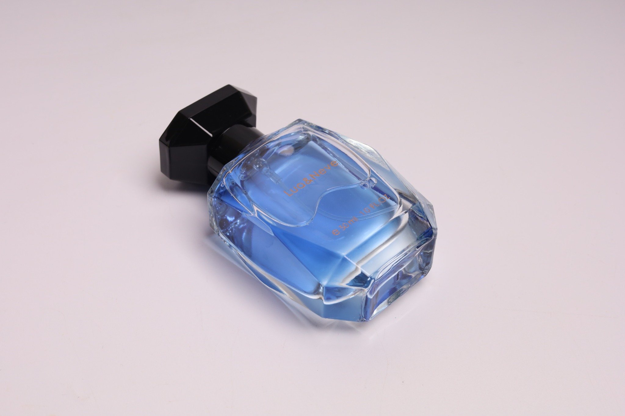 Perfume Lua&Neve Azul Gelo Diamante 30ml | Tampa de Diamante Preto + Frasco Transparente, Desbloqueie Atmosfera Fresca