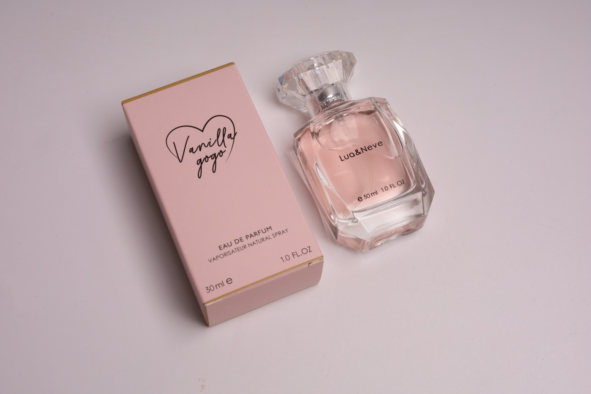 Perfume Lua&Neve Encontro com Diamante Rosa 30ml | Tampa de Cristal + Frasco em Tom Rosa, Cheio de Atmosfera Aromática Doce