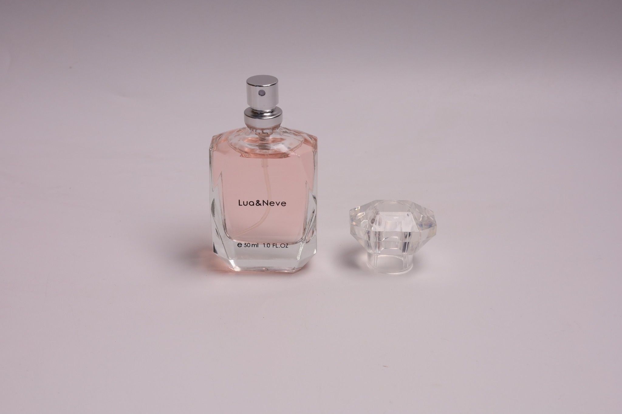 Perfume Lua&Neve Encontro com Diamante Rosa 30ml | Tampa de Cristal + Frasco em Tom Rosa, Cheio de Atmosfera Aromática Doce