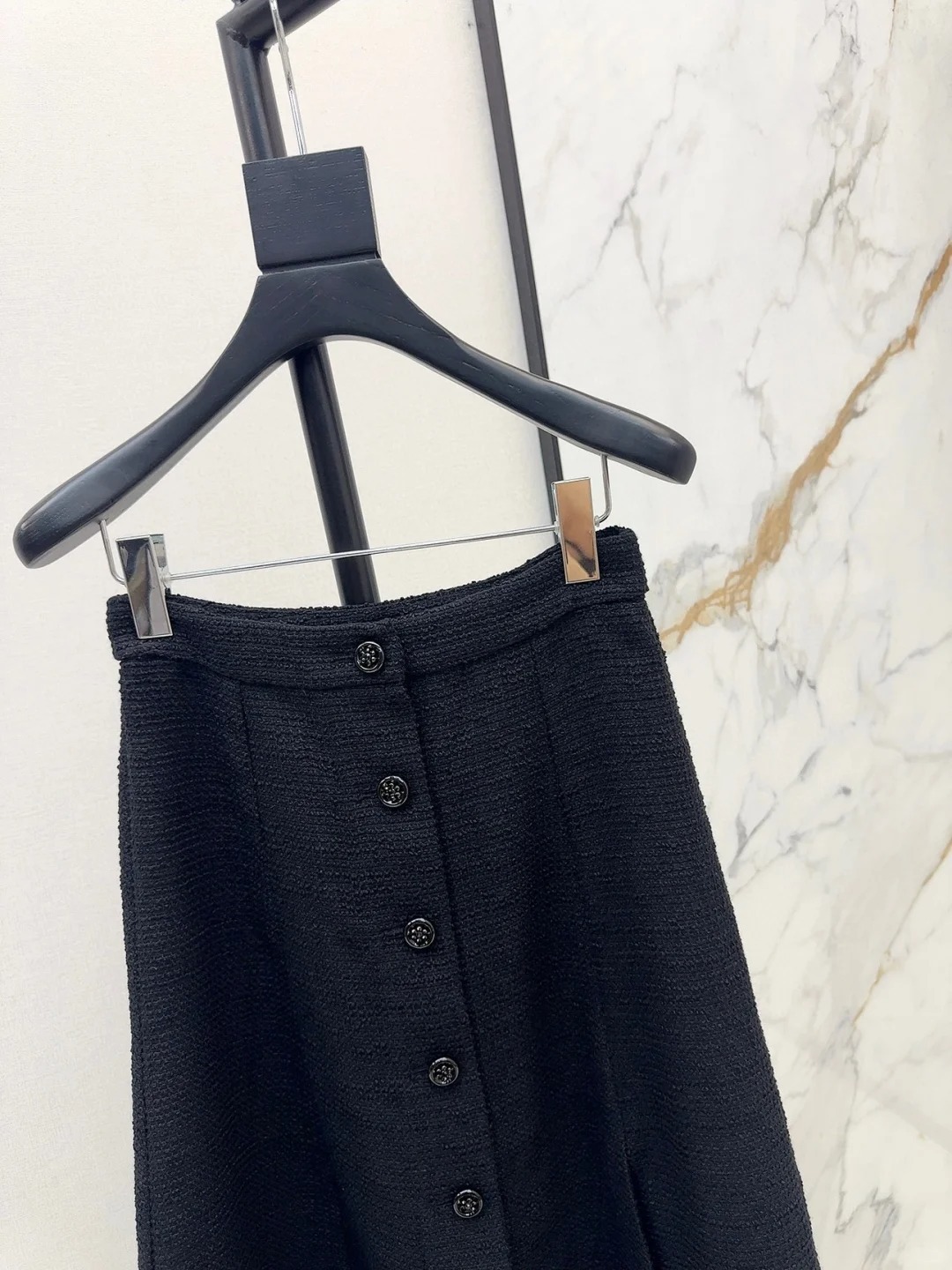 CHANE25SS Black Button Down Half Skirt