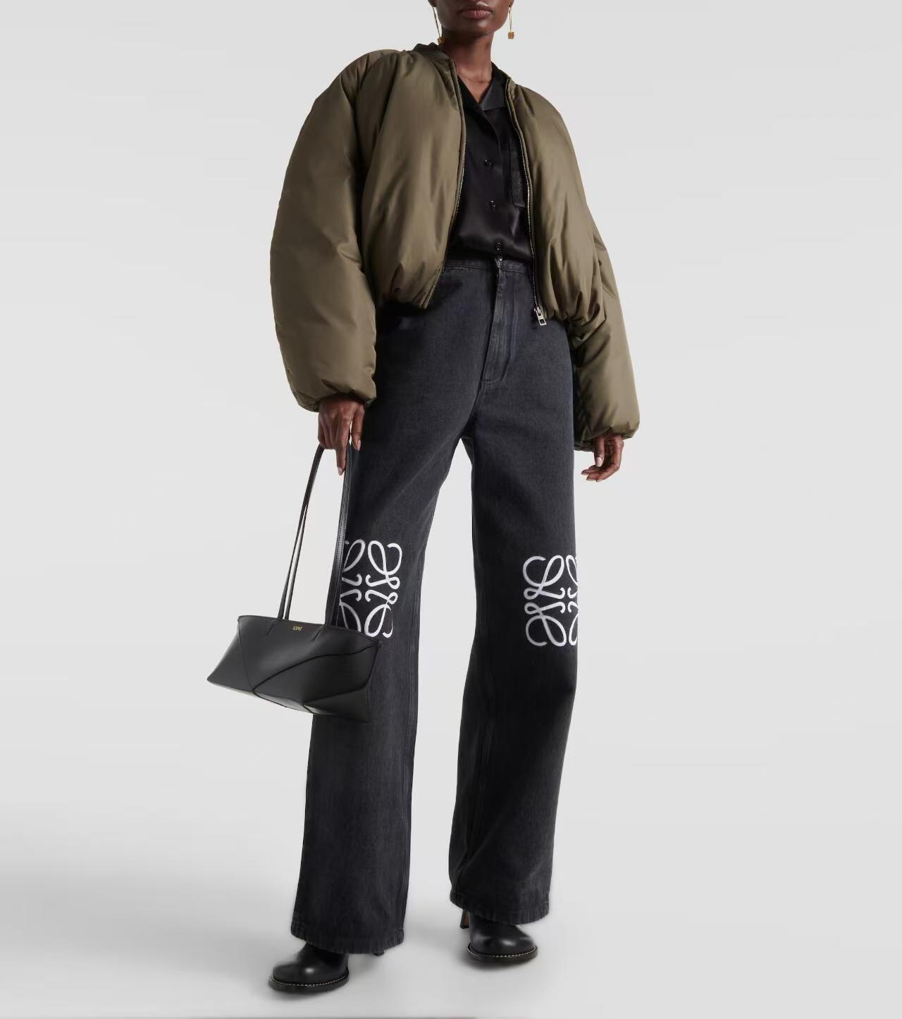 6 LOE knee logo jeans