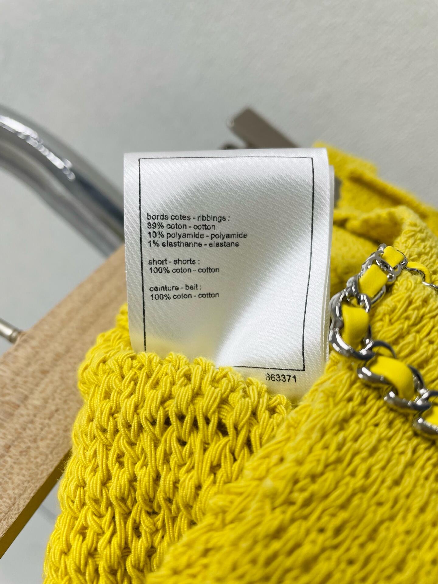 CHNEL Lace Crew Neck Fortune Yellow Knit Shorts