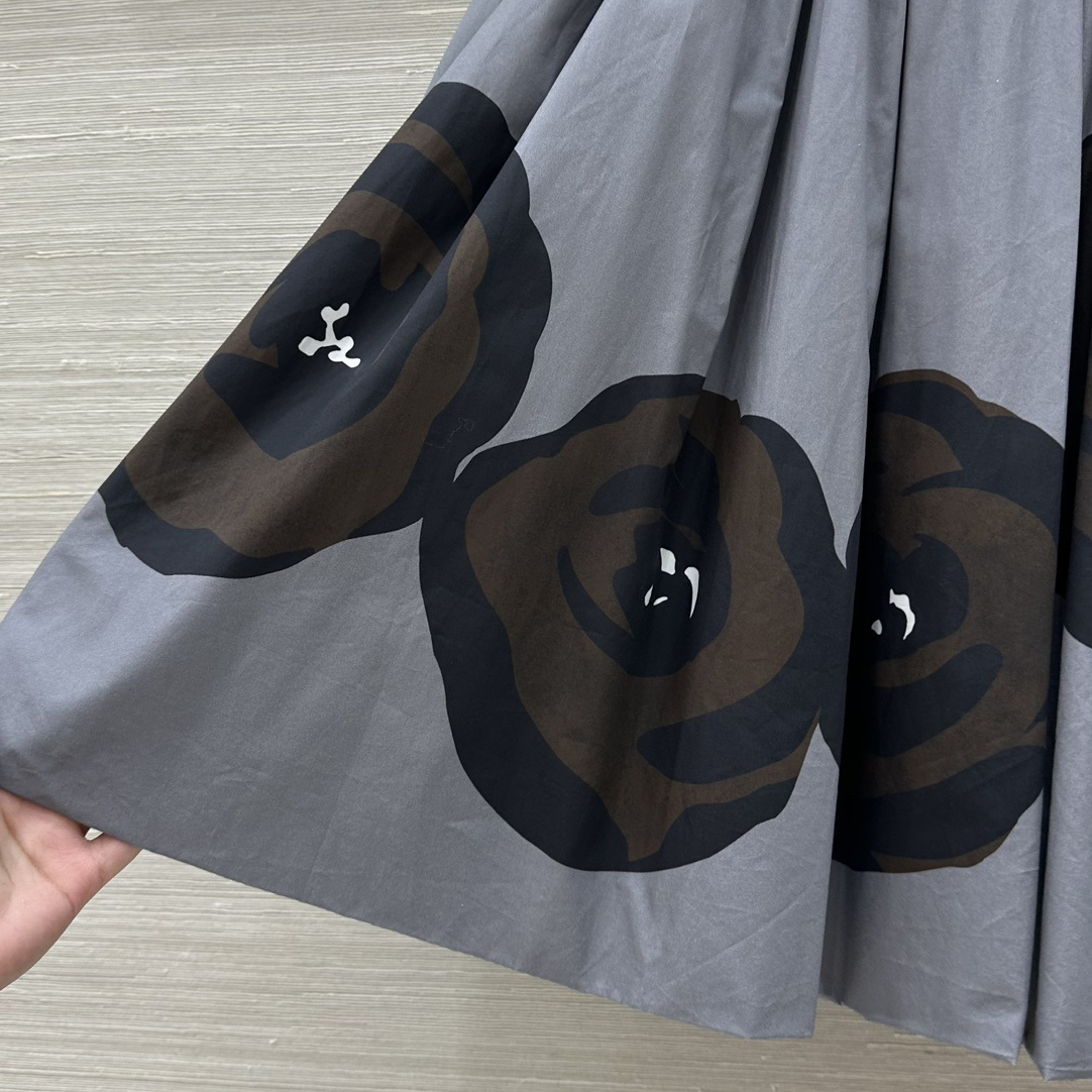 MIU25SS Printed Design Pod Half Skirt