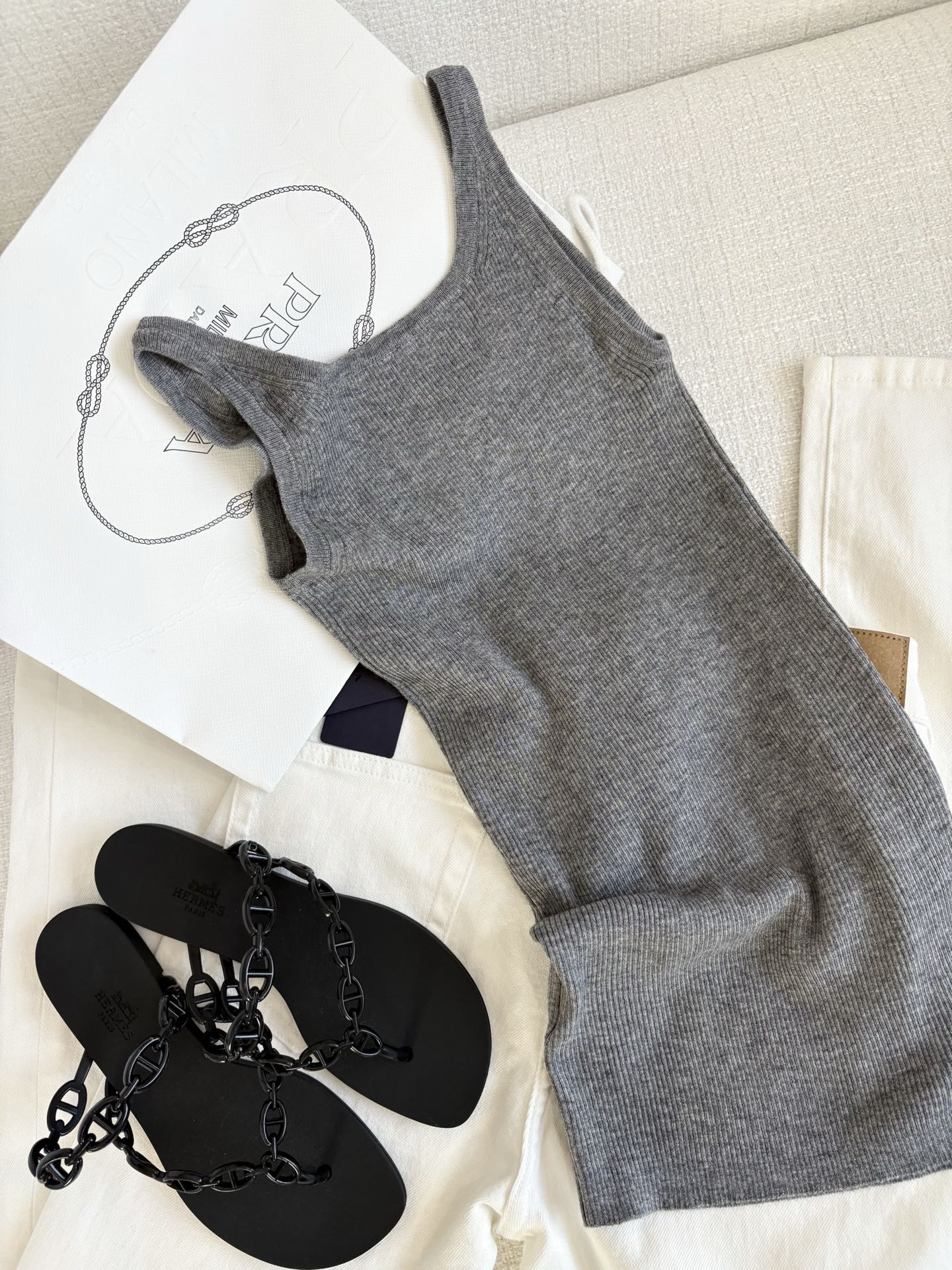 PRAD25SS Classic Knit Vest Light Grey