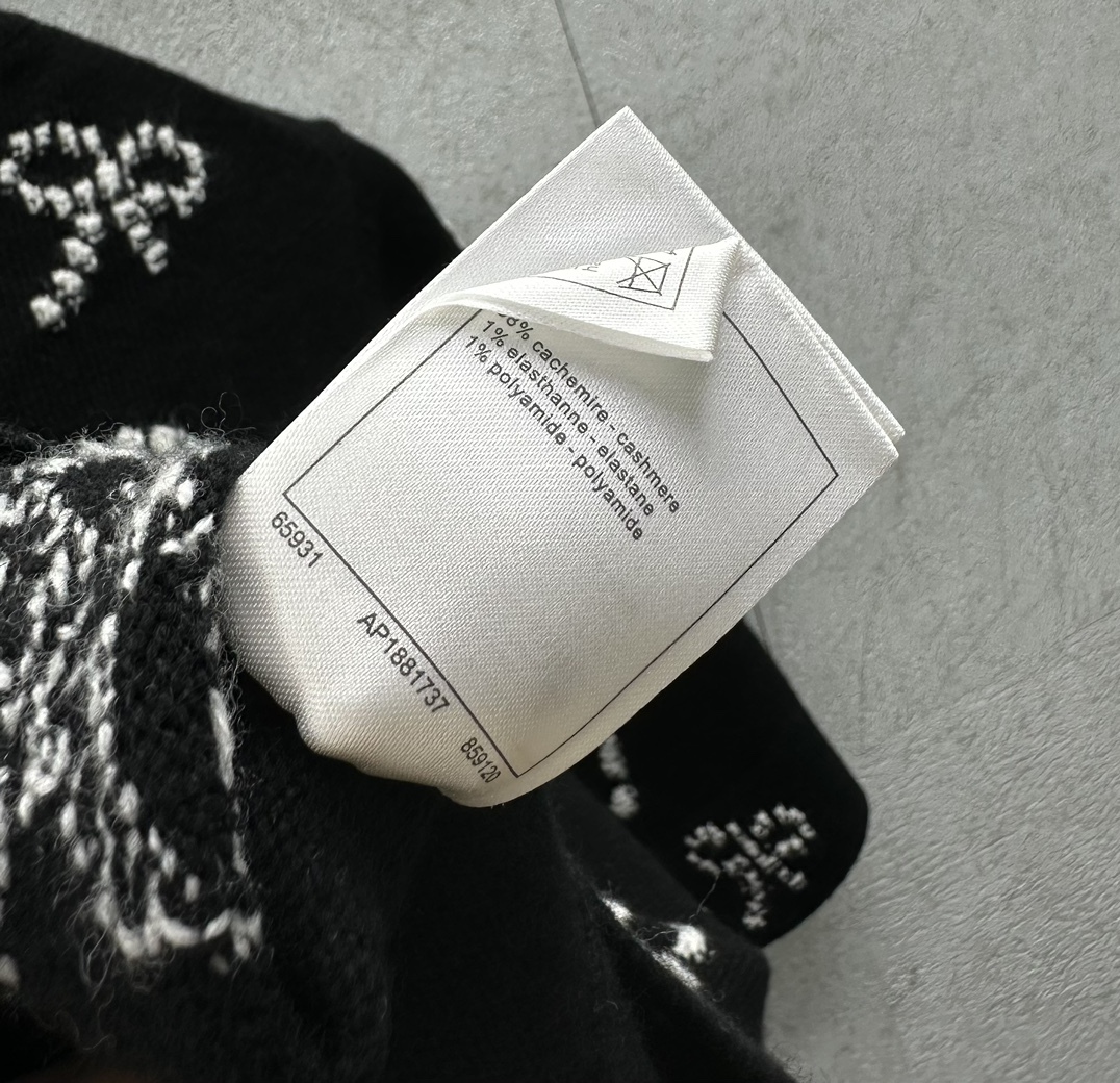 CHANE Floral Cashmere Short Sleeve Cardigan