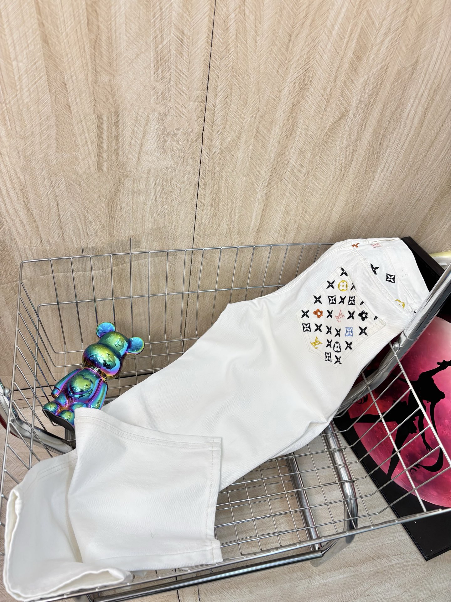 Louis vuit25SS rainbow embroidered denim straight leg jeans