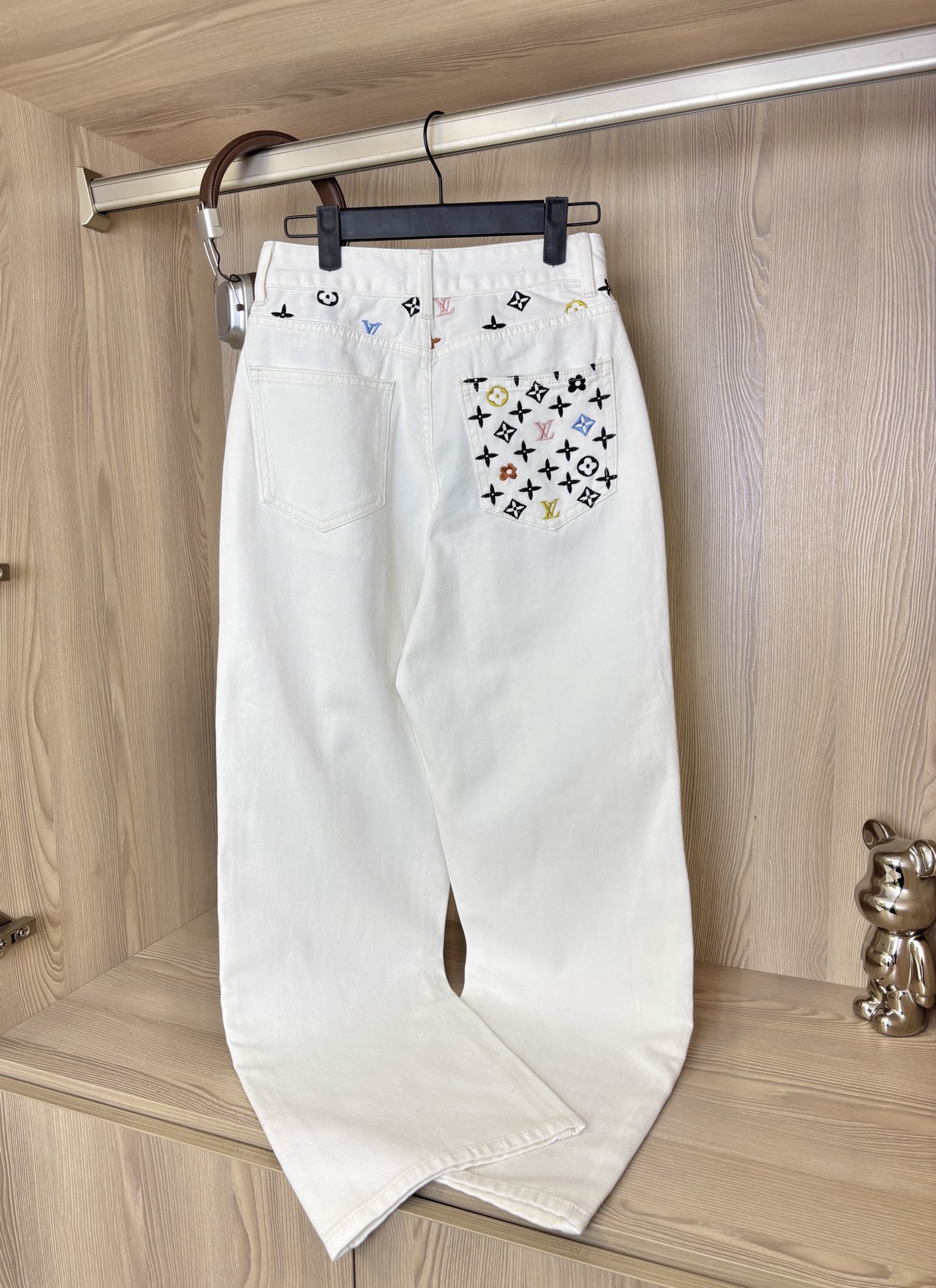 Louis vuit25SS rainbow embroidered denim straight leg jeans