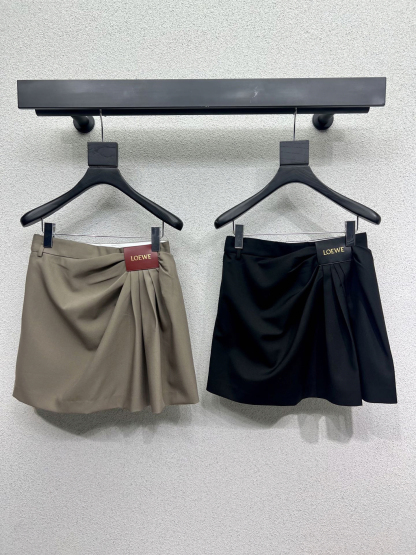 LOE25SS Leather Label Logo Half Skirt