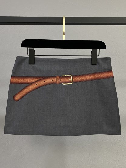 PRAD25SSa-line fit small short skirt