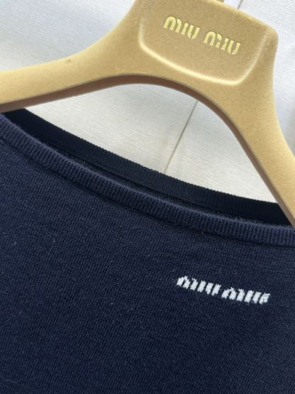 MIU25SS Cashmere One Shoulder Long Sleeve Top