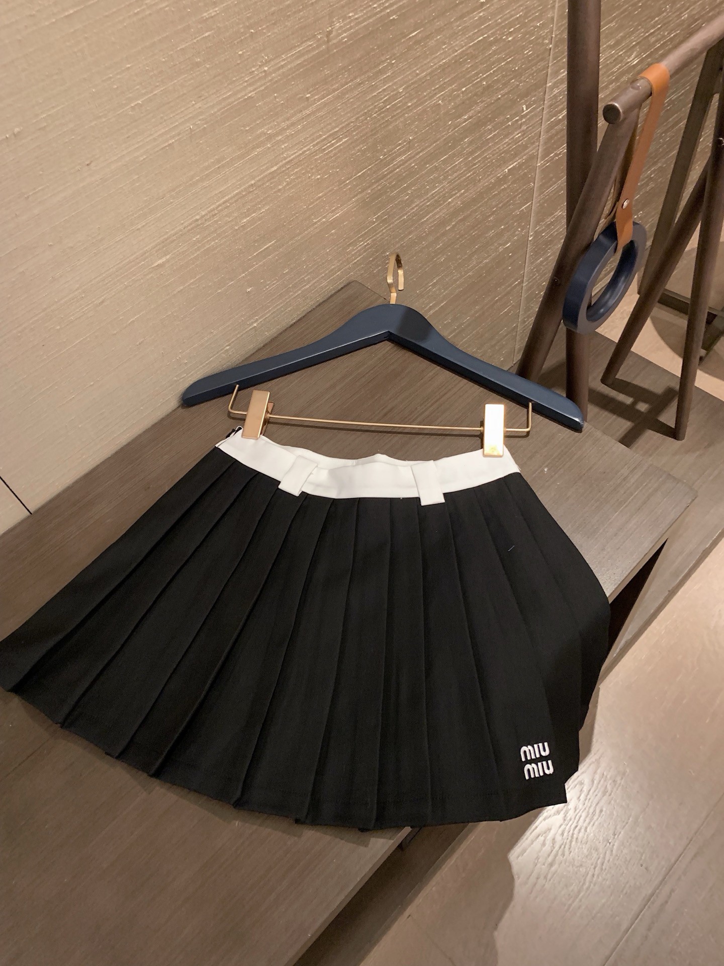 Miu Colorblock Embroidered Pleated Skirt