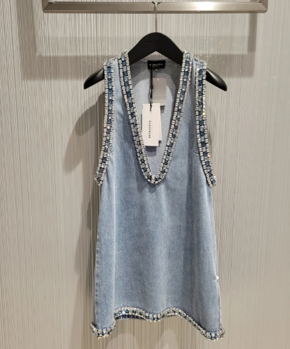 V-neck halter dress
