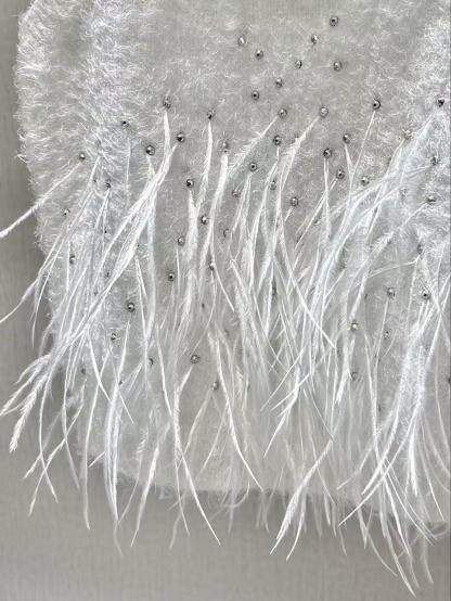 CHNEL diamond-encrusted feather knit undershirt