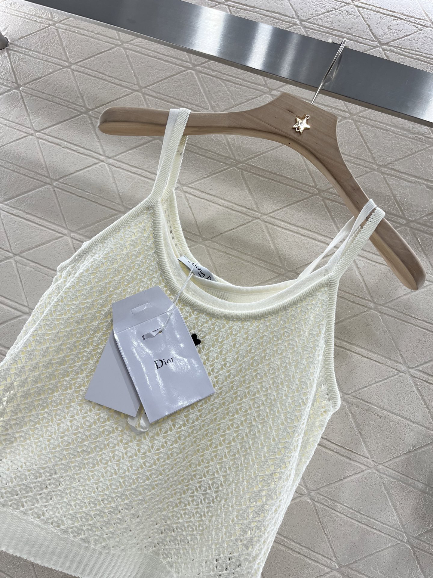 DIO25SS Knitted Cut-Out Vest