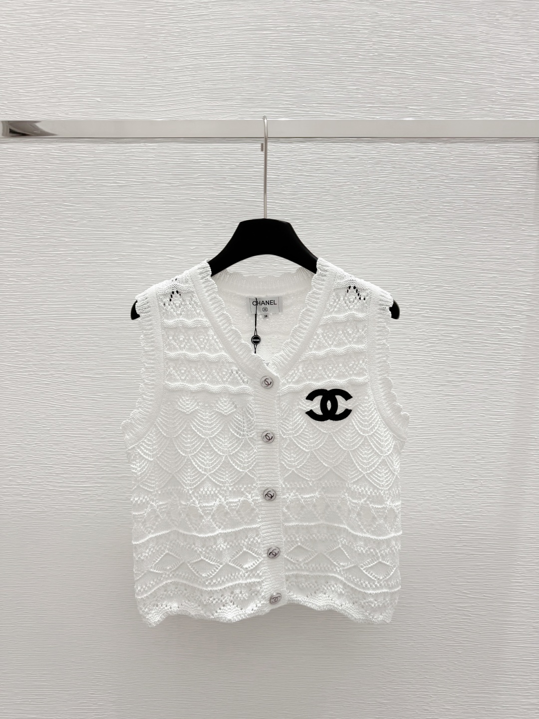 CHANE25SS V-neck crochet knit waistcoat