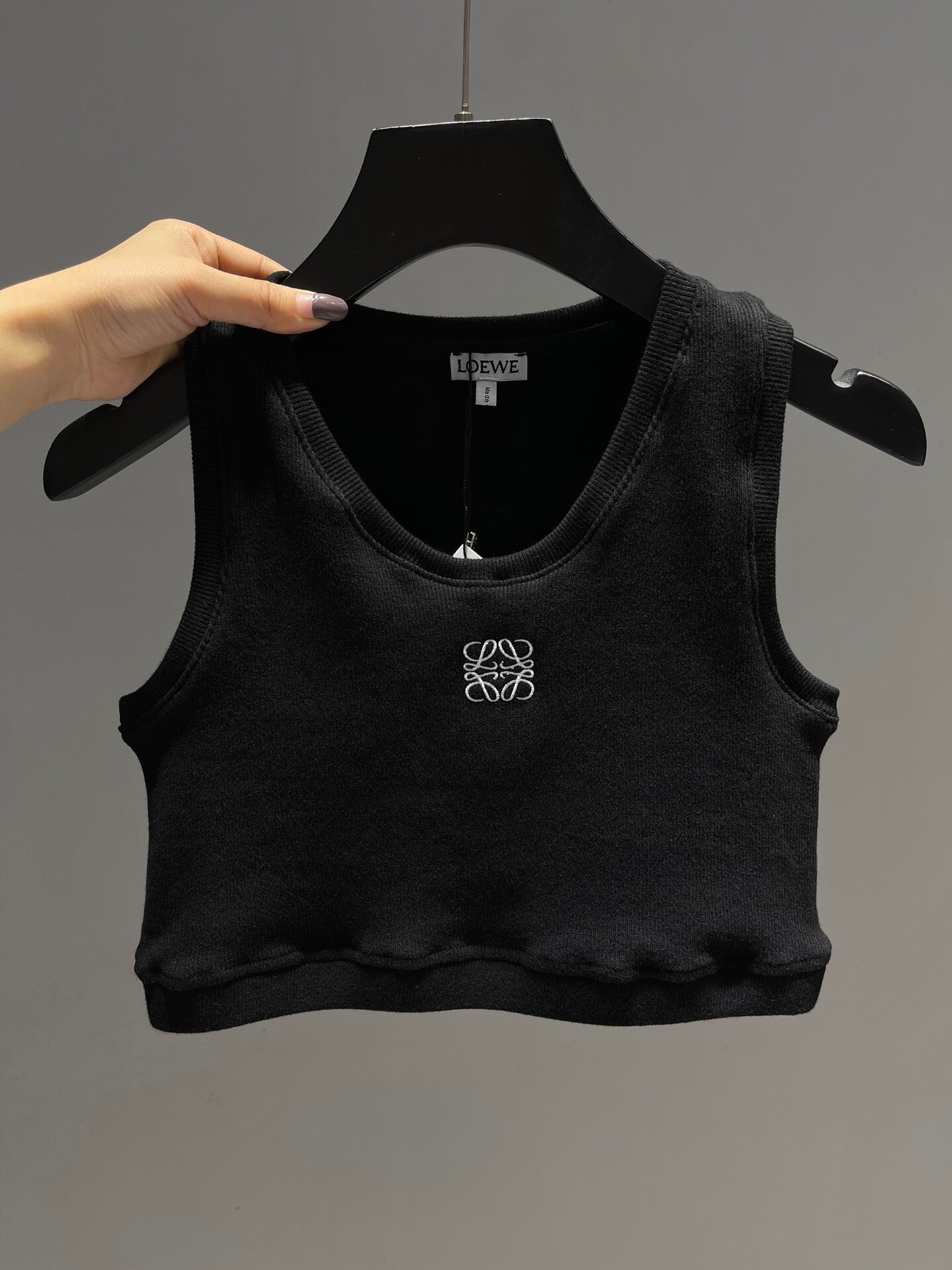 LOE Embroidered Logo Short Vest