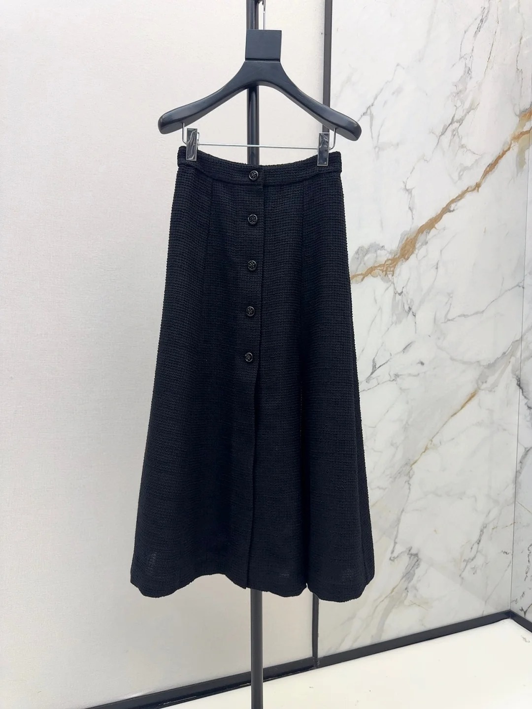 CHANE25SS Black Button Down Half Skirt