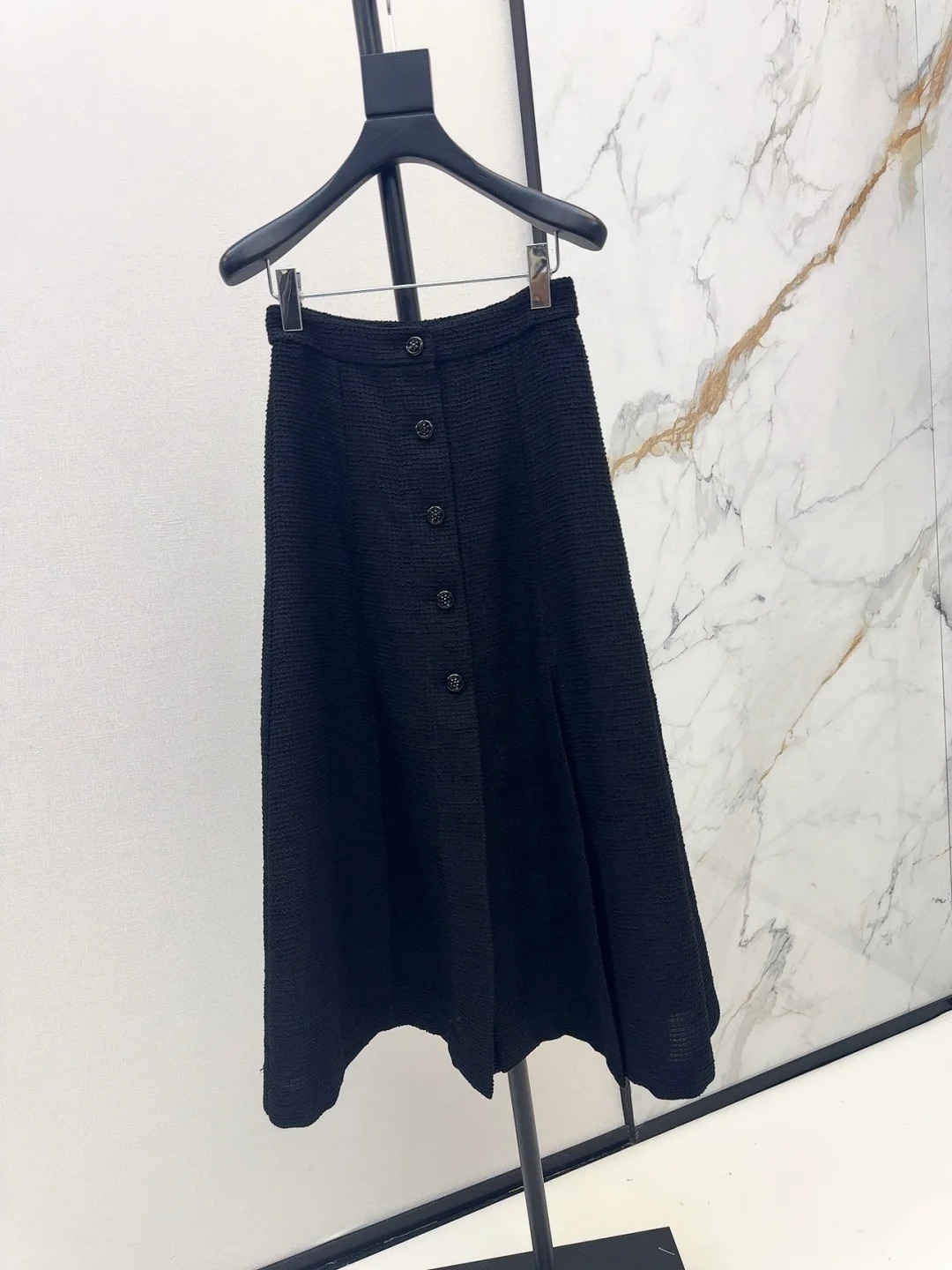 CHANE25SS Black Button Down Half Skirt