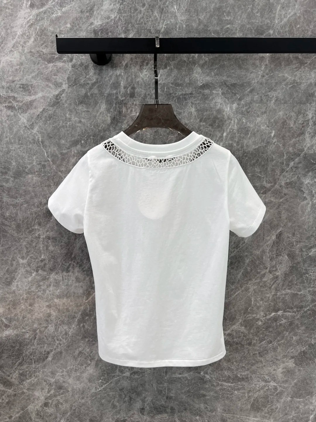 CHLO25SS White Snake Print Crew Neck T-Shirt