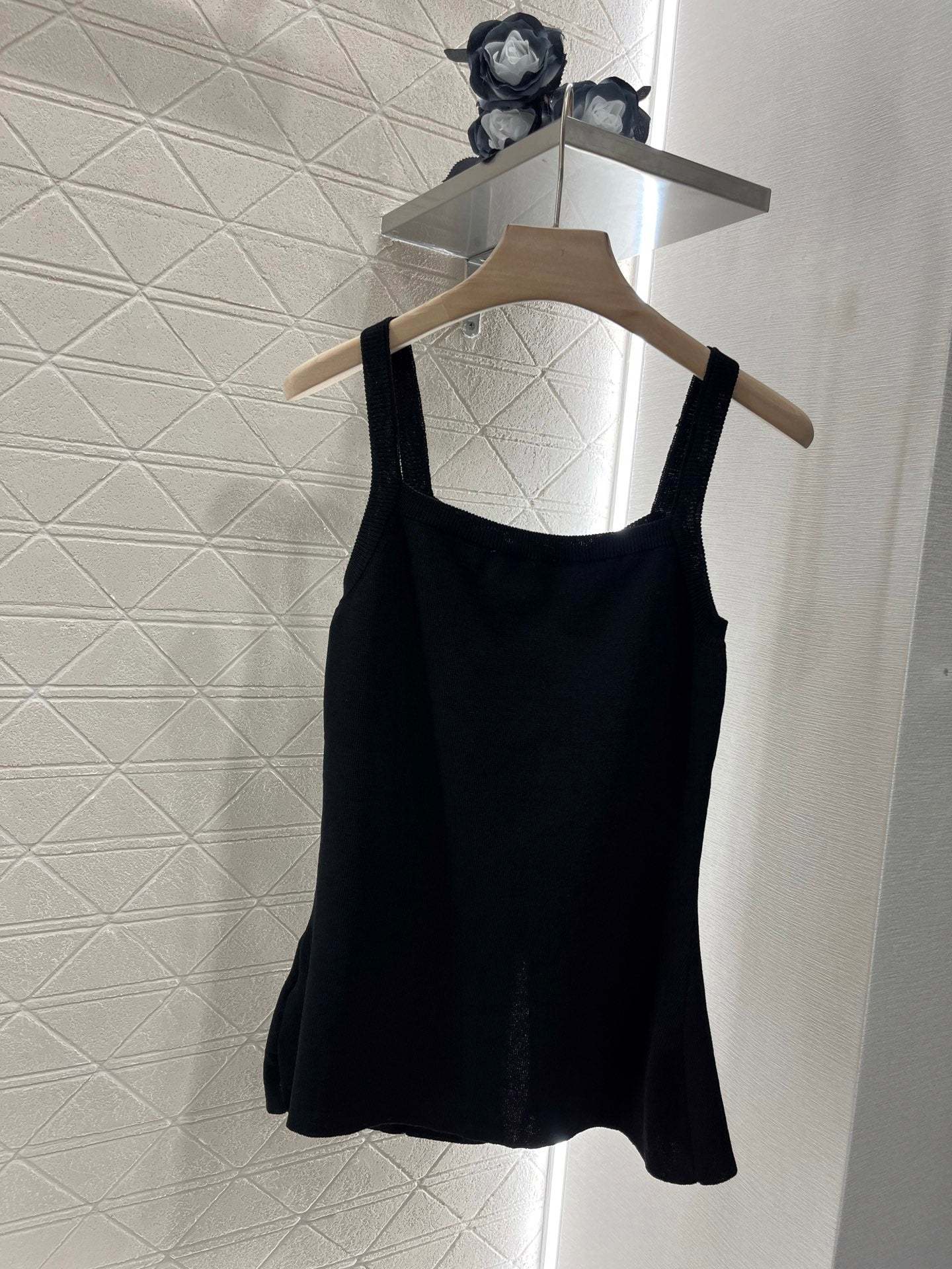 Button camisole knitted vest