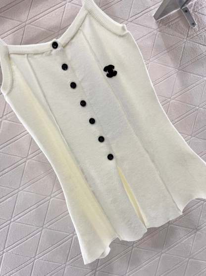 Button camisole knitted vest