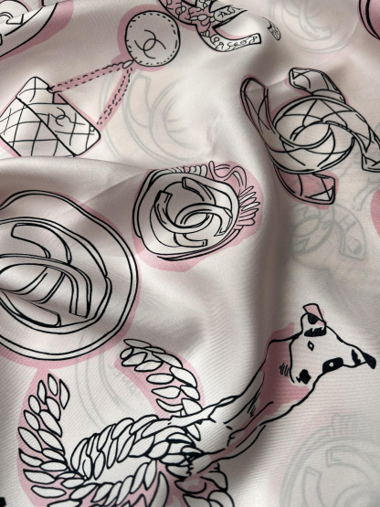 CHANE Puppy Love Logo 90CM Top Twill Silk Square Scarf