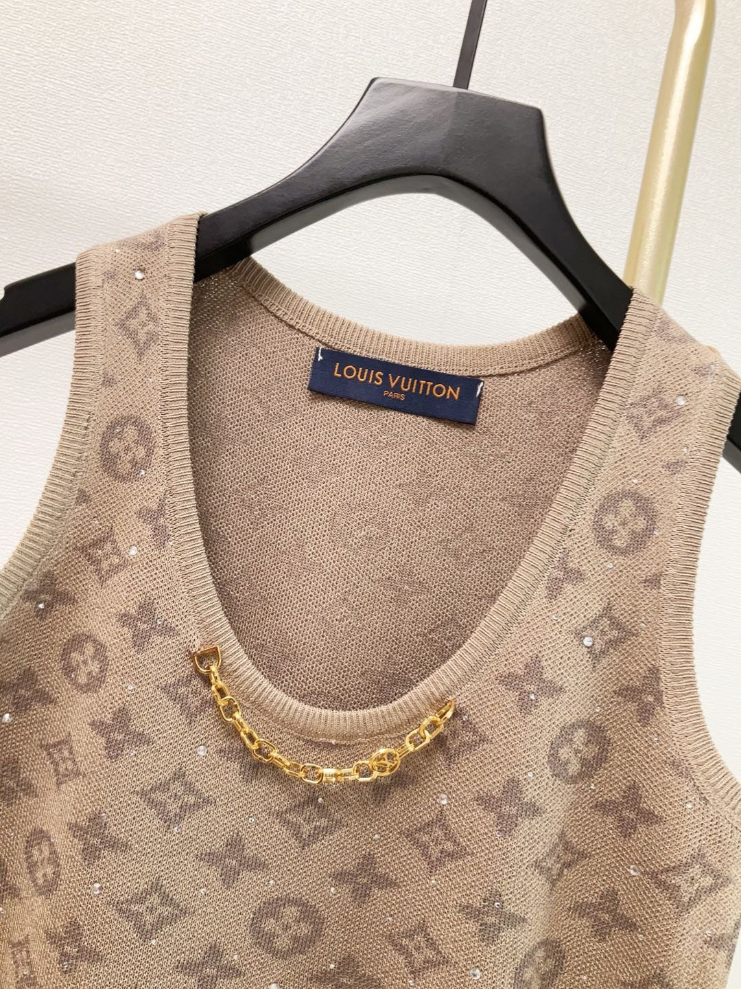 LU25SS Knit Crew Neck Sleeveless Tank Top