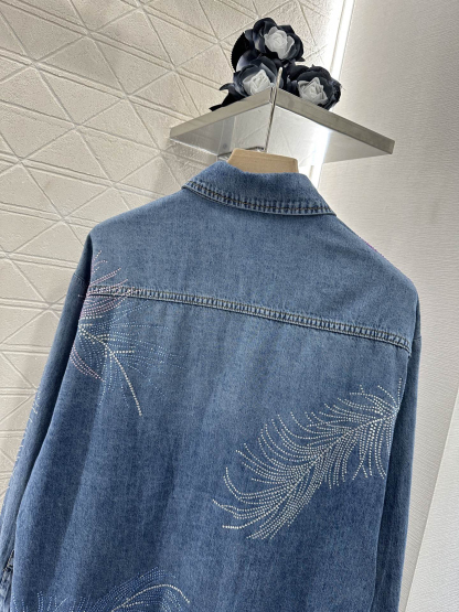 CHANE25SS feathered rhinestone denim jacket