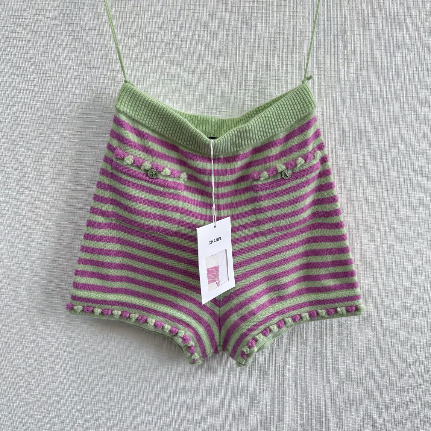 CHANE25SS pearl chain cashmere shorts