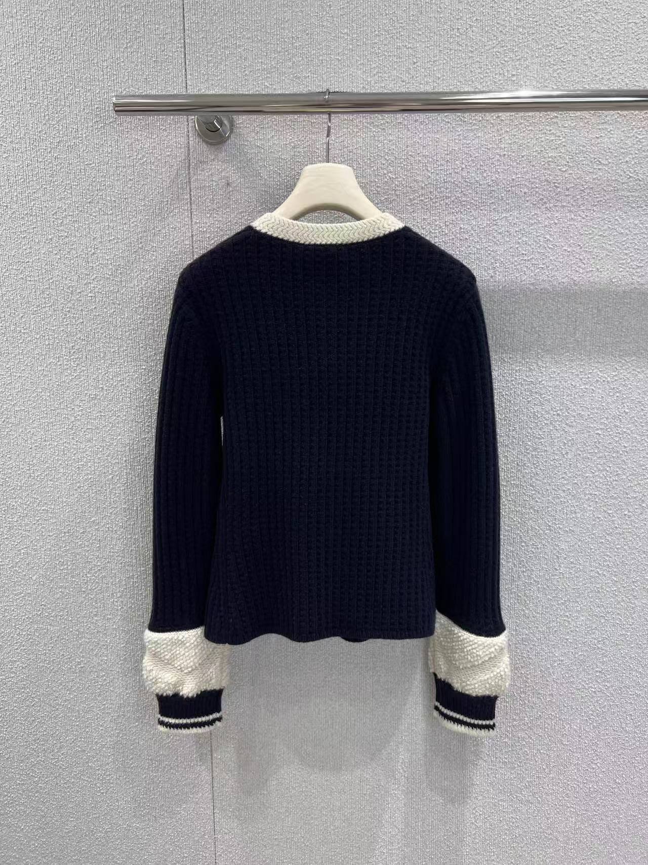 CC 25SS  Ski series black and white color blocked knitting
