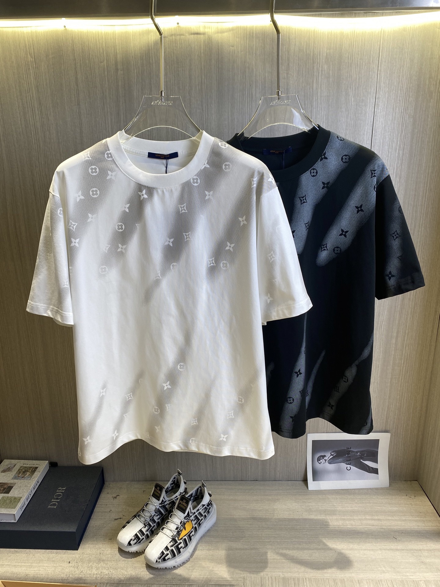 1V short-sleeved shirt